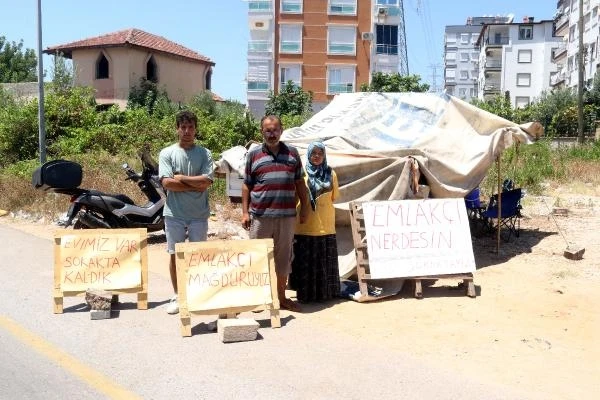 Evi boşaltılmayınca kiraya veren emlakçının karşısında kamyonette yaşamaya başladı