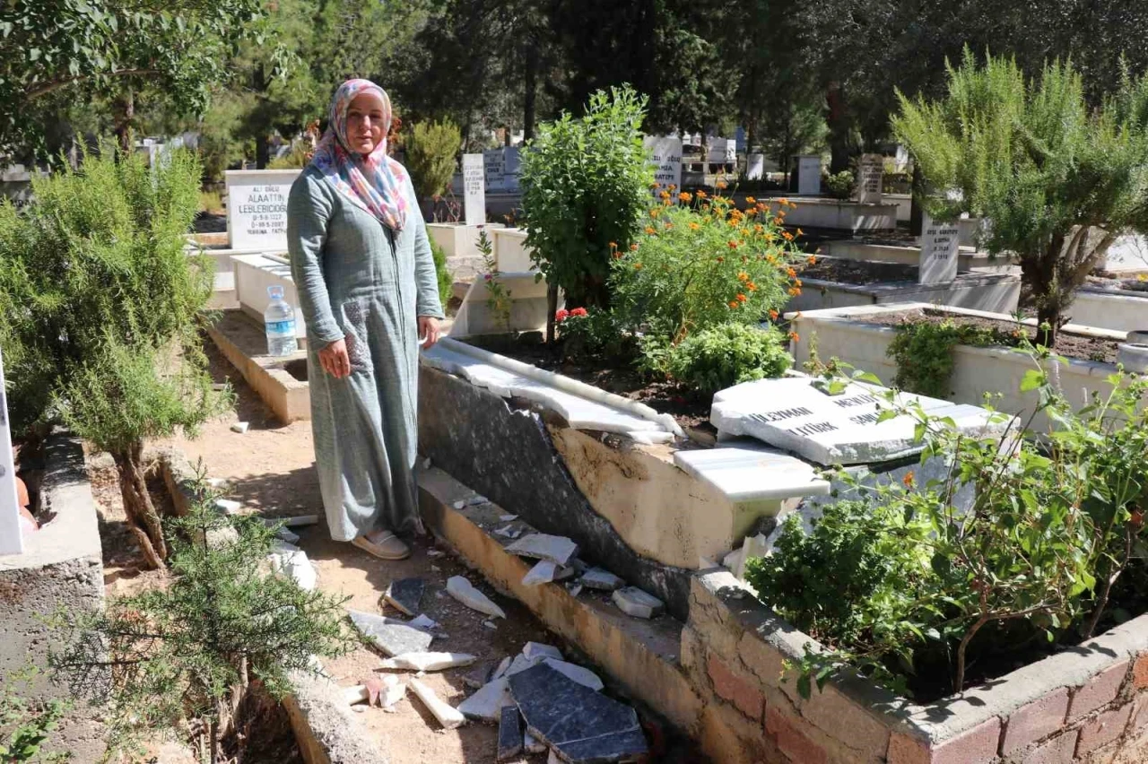 Evlilik tekliflerini reddeden kadından ilginç iddia: &quot;Görücüler kocamın mezarına zarar vermiş olabilir&quot;
