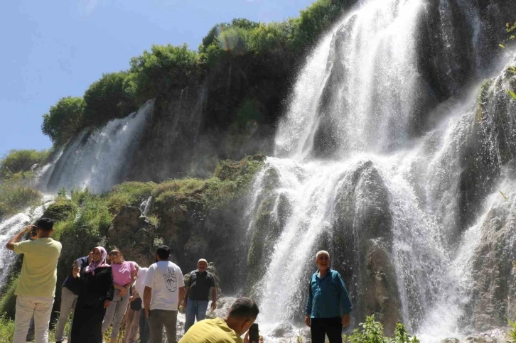 ’Eyyam-ı Bahur’ sıcakları Erzincan’da etkisini artırdı
