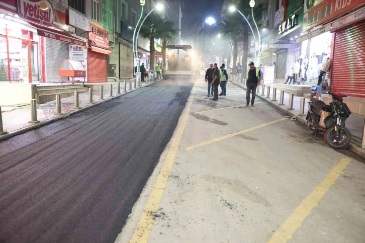 Fatih Caddesi’ne 560 ton asfalt serildi
