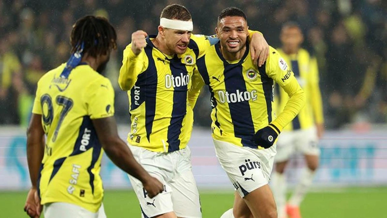 Fenerbahçe, Başakşehir’i golcüleriyle geçti