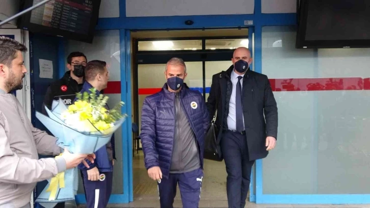 Fenerbahçe, Çaykur Rizespor maçı için Trabzon’da
