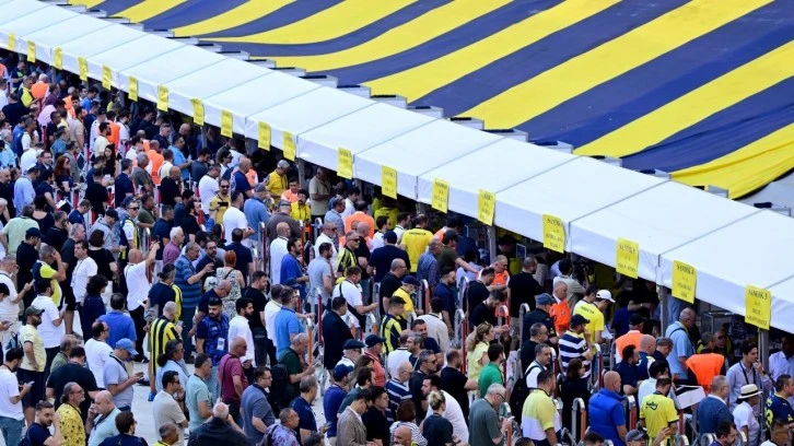  Fenerbahçe’de geleneksel bayramlaşma töreni