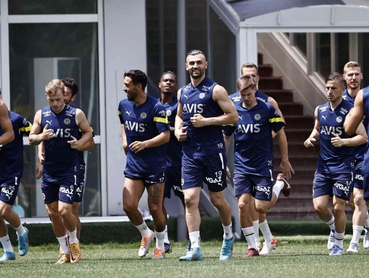 Fenerbahçe’de yeni sezon hazırlıkları devam etti
