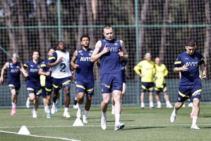 Fenerbahçe, Galatasaray maçı hazırlıklarına başladı