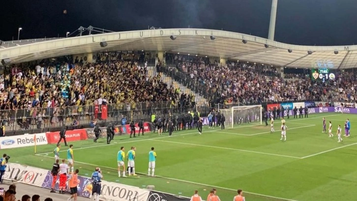 Fenerbahçe maçında kavga çıktı! Bir taraftar gözaltına alındı