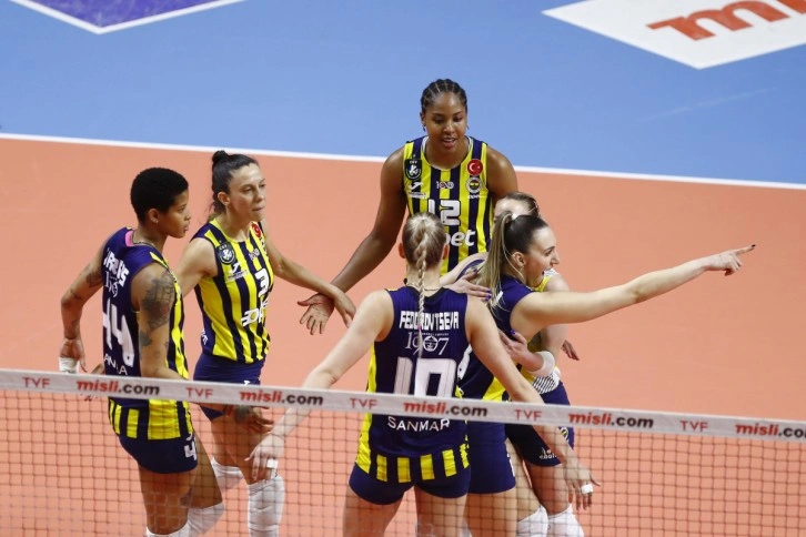 Fenerbahçe Opet, Sultanlar Ligi Final serisinde öne geçti