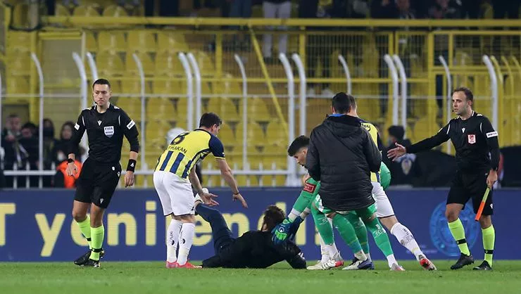 Fenerbahçe - Trabzonspor maçındaki olaylar nedeniyle 70 taraftara işlem yapıldı