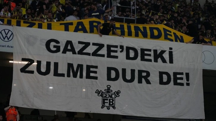 Fenerbahçe tribünlerinden Filistin’e destek