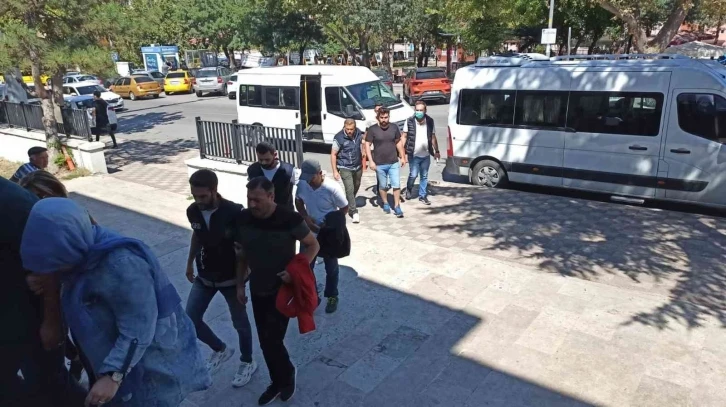FETÖ bağlantılı 5 kişi Yunanistan’a kaçamadan yakalandı
