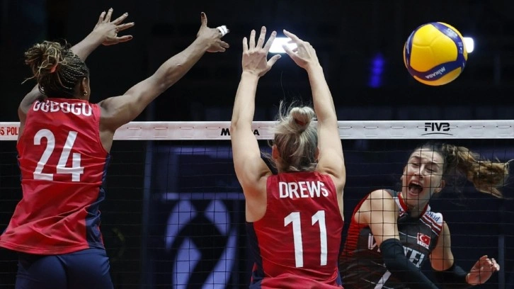 Filenin Sultanları, FIVB Dünya Şampiyonası'nda ABD'ye dört sette mağlup oldu