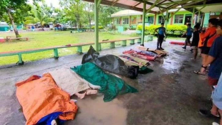 Filipinler'i Nalgae fırtınası vurdu: Onlarca ölü var