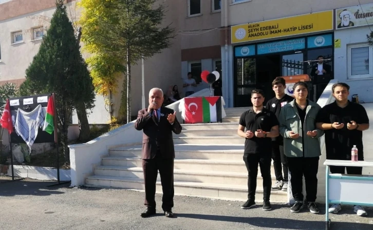 Filistin için düzenlenen hayır çarşısına yoğun ilgi
