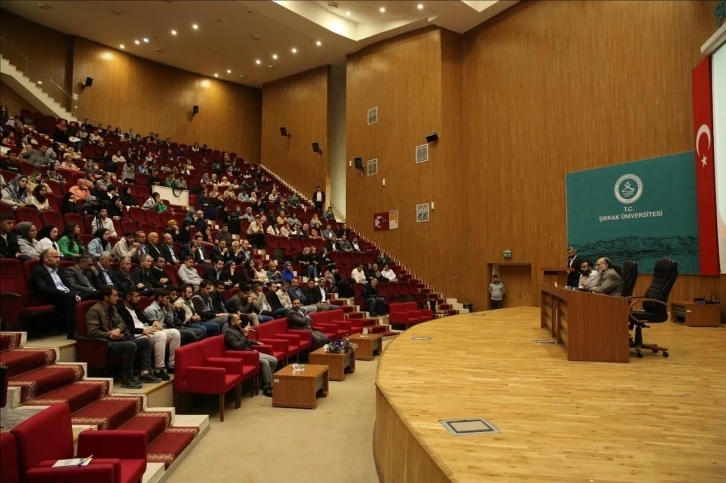 Filistinli akademisyenin verdiği seminere yoğun ilgi
