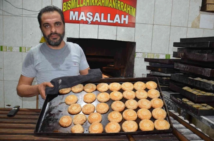 Fırınlarda kömbe mesaisi
