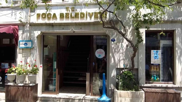 Foça Belediyesi’nde istifa rüzgarı
