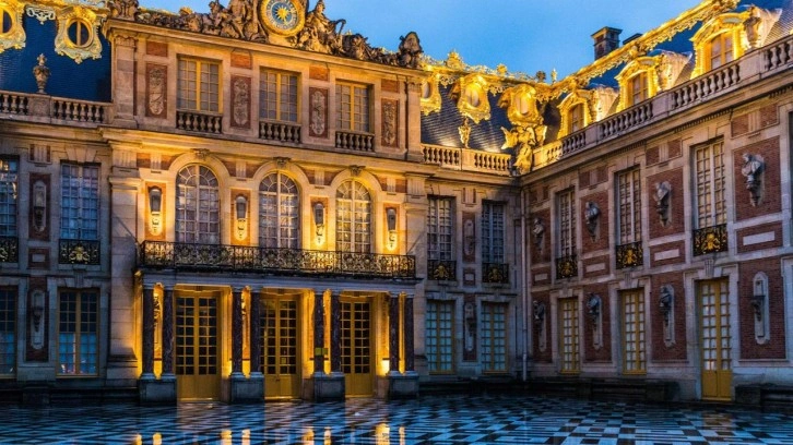 Fransa'da Versailles Sarayı'nda bomba ihbarı