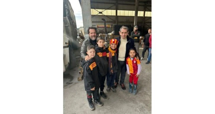 Galatasaray Başkanı Özbek afet bölgelerini ziyaret etti