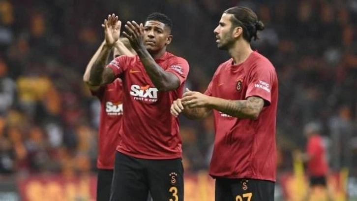 Galatasaraylı Van Aanholt'a çirkin saldırı