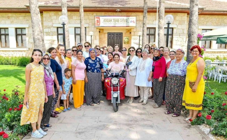 Gazi Çiftliği, üretici kadınların hayallerini gerçekleştiriyor
