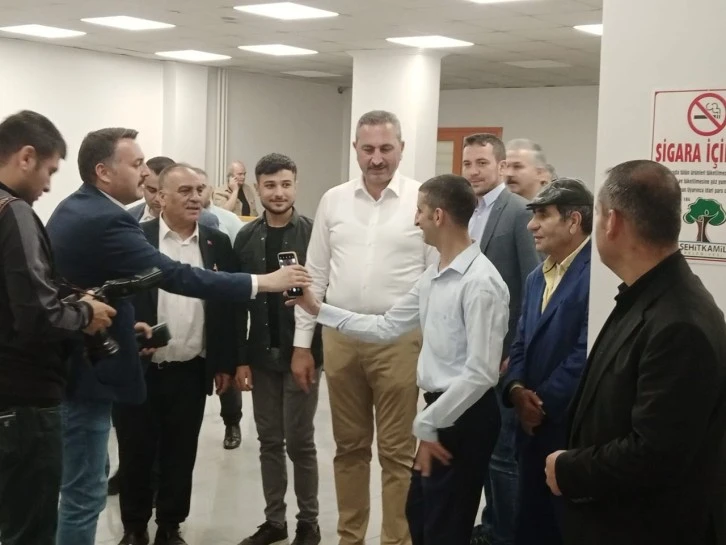 Gaziantep AK Parti'de yüzler gülüyor