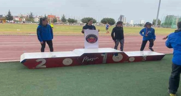 Gaziantep Kolej Vakfı’ndan atletizmde çifte birincilik