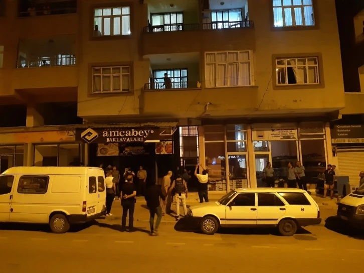 Gaziantep’te ailesini rehin alan şahıs polise teslim oldu
