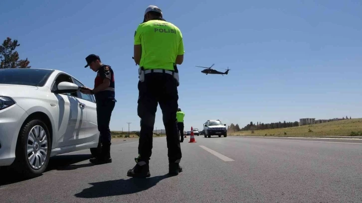 Gaziantep’te bayram öncesi havadan trafik denetimi
