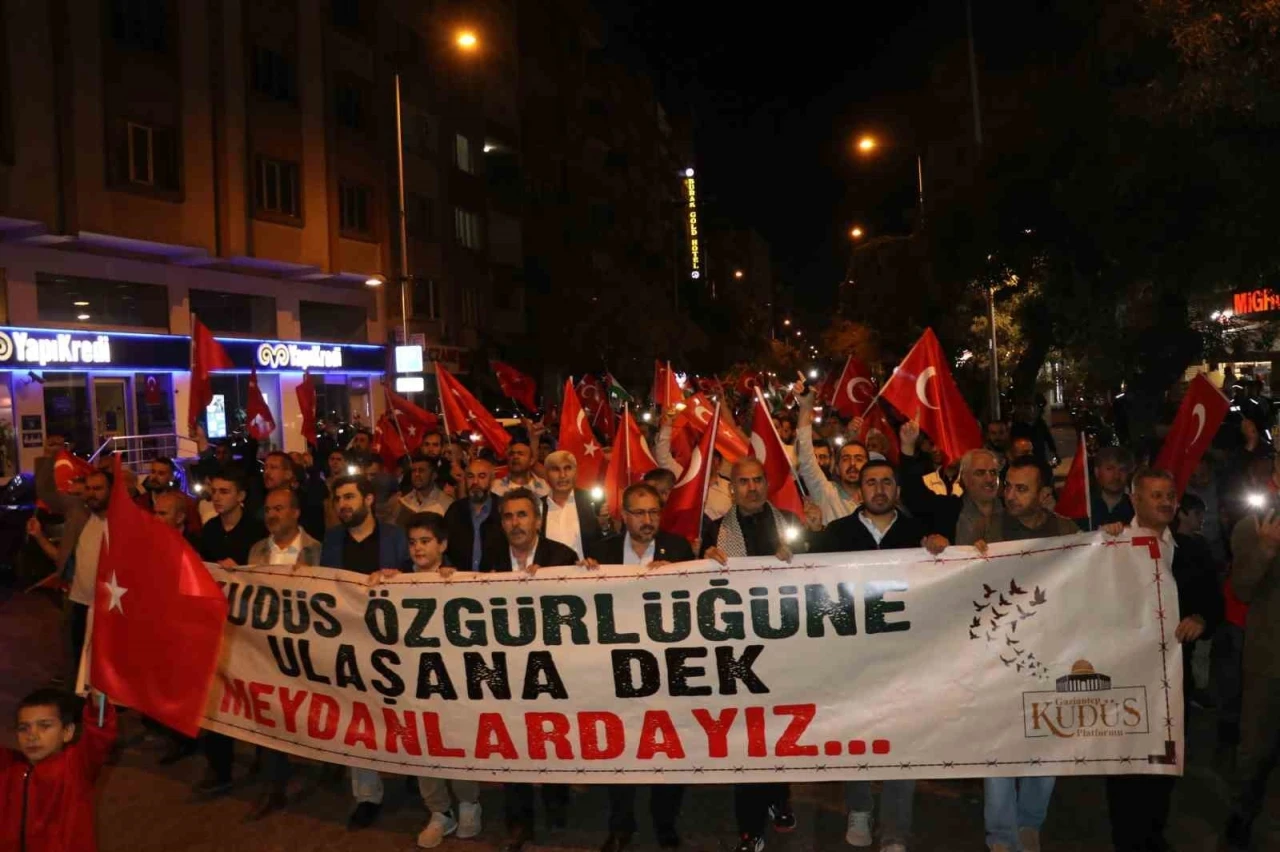 Gaziantep’te Filistin şehitleri için yürüyüş düzenlendi
