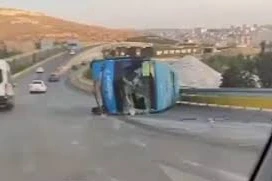 Gaziantep'te halk otobüsü yan yattı