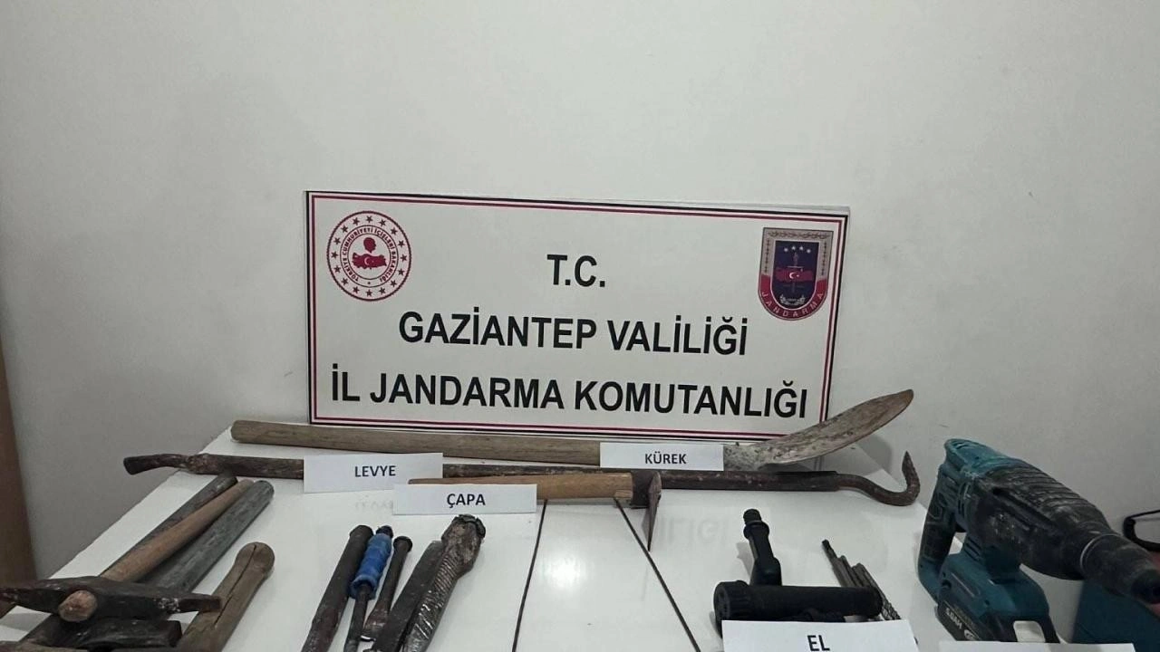 Gaziantep’te kaçak kazı operasyonu: 3 gözaltı