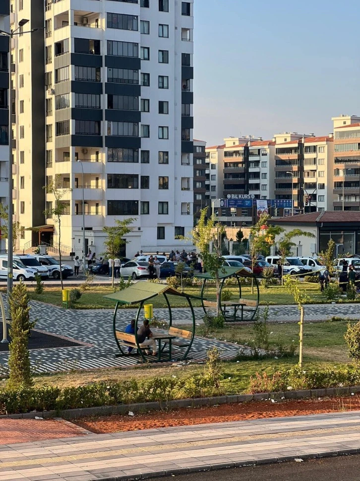 Gaziantep’te parkta şok intihar.