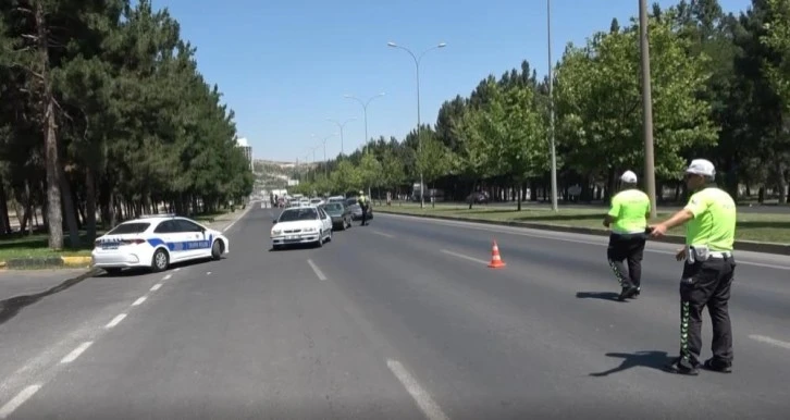 Gaziantep’te polis ve jandarma ekiplerinden bayram denetimi