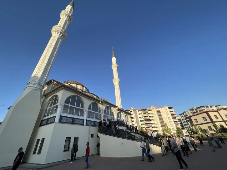 Gaziantep'teki camilerde Kurban  bayramı coşkusu-