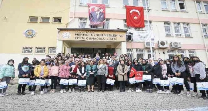 Gaziantep’te kitap okuyan gençler ödüllendiriyor