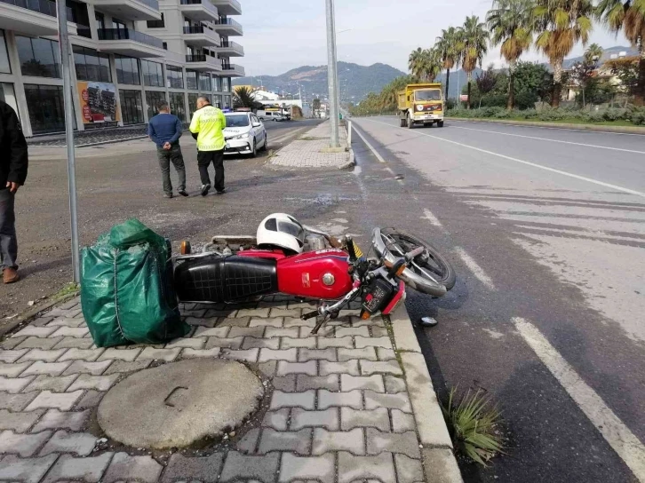 Gazipaşa’daki kazada motosiklet sürücüsü yaralandı
