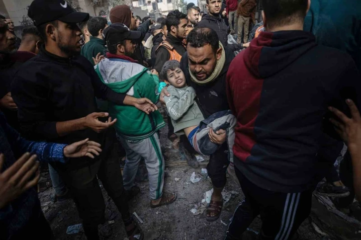 Gazze’de can kaybı 17 bin 700’e yükseldi
