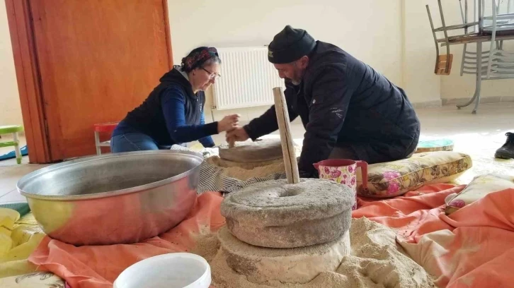 Geçmişi yüzyıllara dayanan geleneksel yemek "Kavut"
