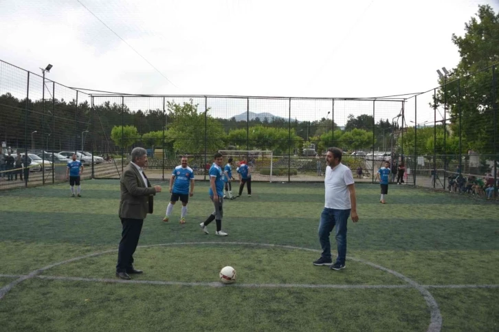 Gediz’de 18. halı saha futbol turnuvası başladı
