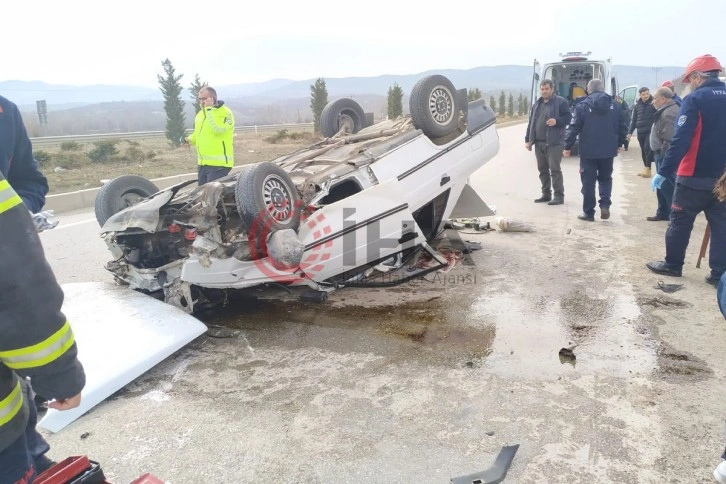 Gediz’de trafik kazası: 3 yaralı