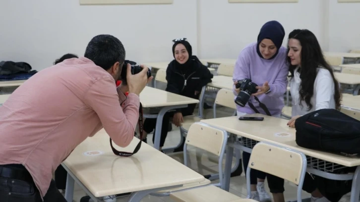 Geleceğin gazetecilerine uygulamalı eğitim
