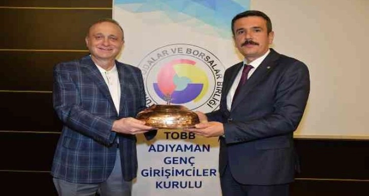 “Geleceğin Trendleri ve Metaverse” seminerine yoğun ilgi