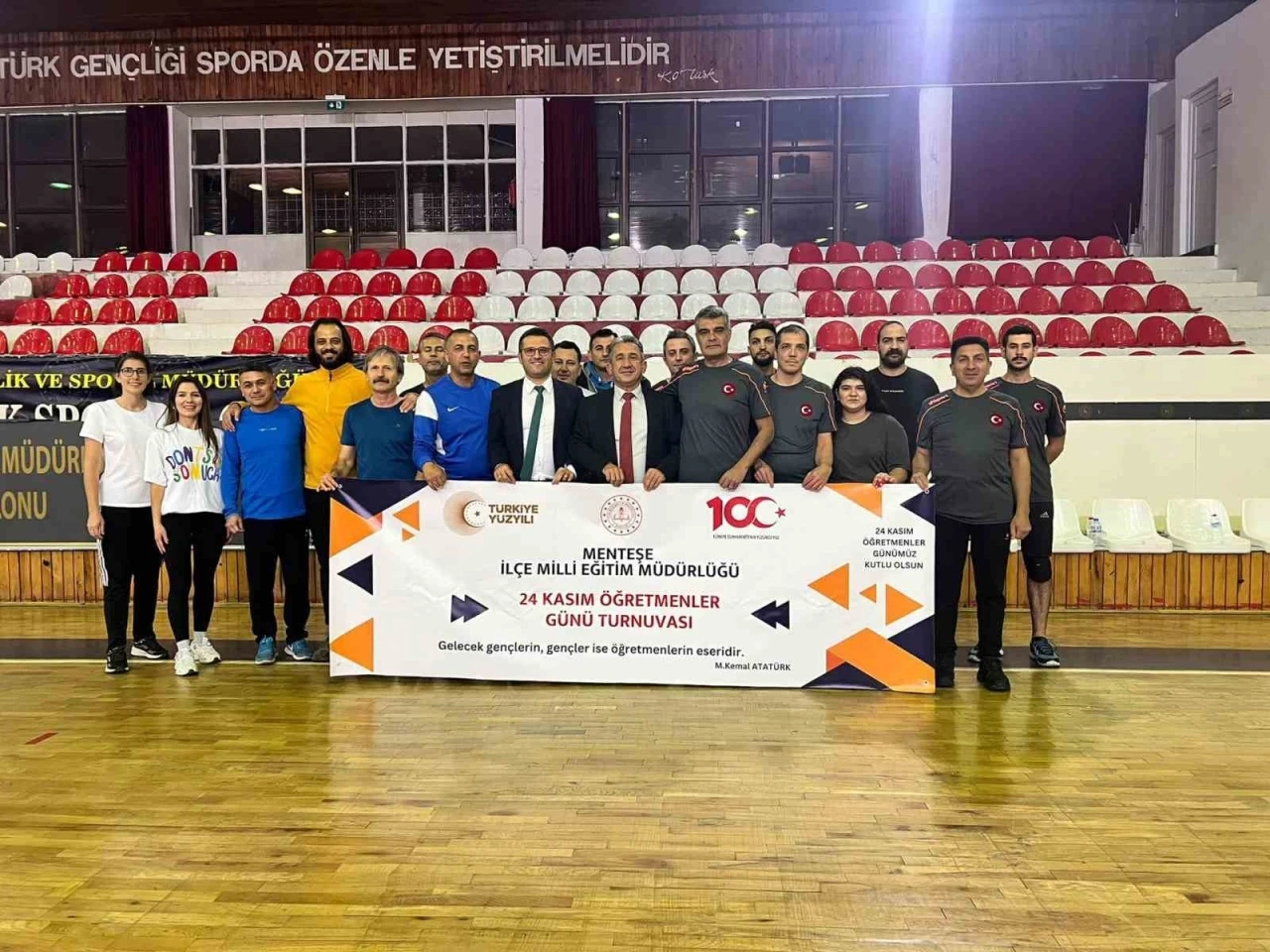 Geleneksel 24 Kasım Öğretmenler Günü voleybol turnuvası başladı
