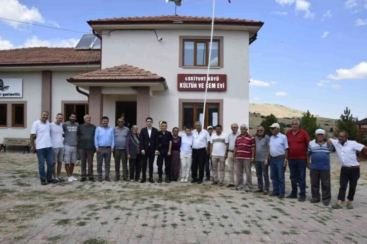 Gemerek’te aşure ve kurban lokması dağıtıldı
