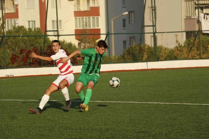 Genç horozlar Pendikspor’u 3 gol ile uğurladı
