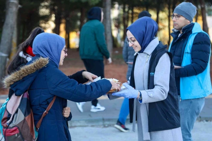 Genç Kuşak final haftasında öğrencilerin yanında
