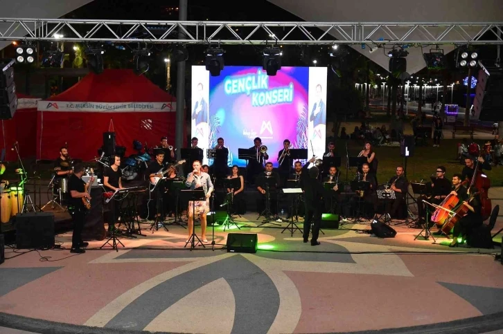 Gençler, Gençlik Konserinde Kent Orkestrası ile coştu
