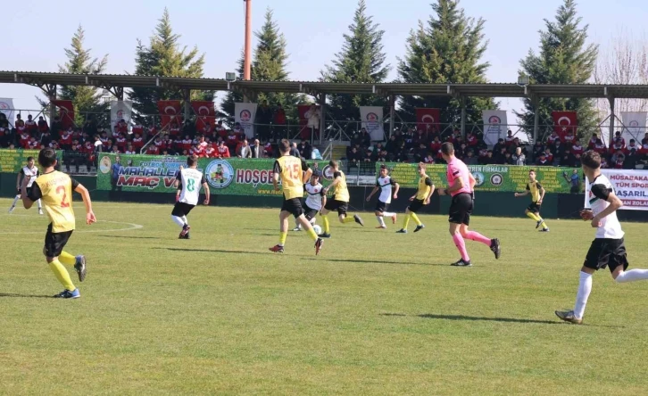 Gençleri sporla buluşturan ’Mahallemde Maç Var’ turnuvasında ilk düdüğü Ümit Öztürk çaldı
