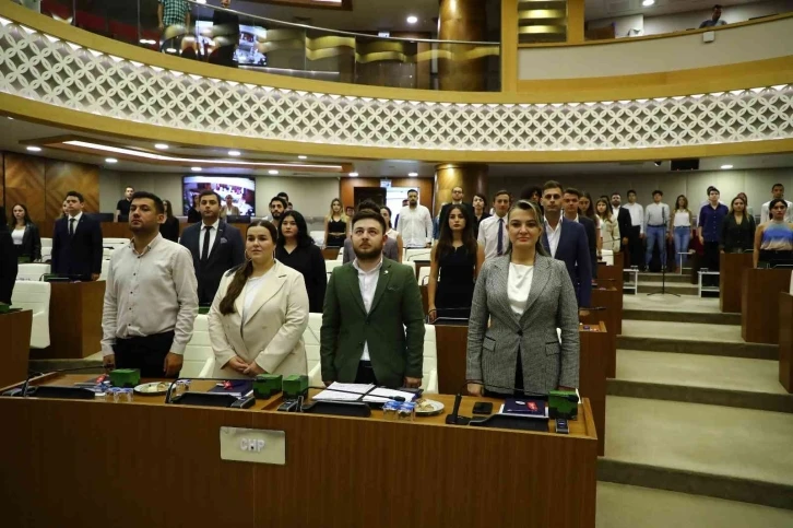 Gençlik Meclisi yeni dönem toplantısını gerçekleştirdi
