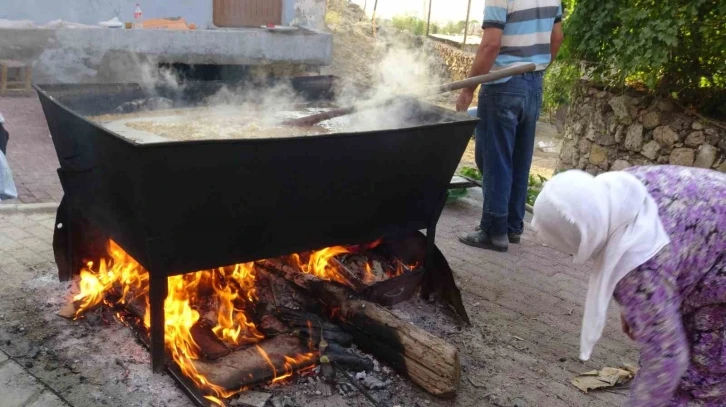 Gercüş’te bulgur kaynatma geleneği yüzyıllardır sürdürülüyor
